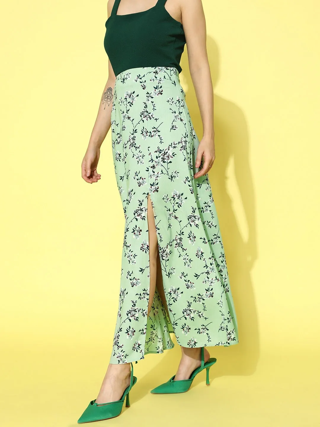 Berrylush Women Green & White Floral Printed High-Rise Side-Slit Flared A-Line Maxi Skirt