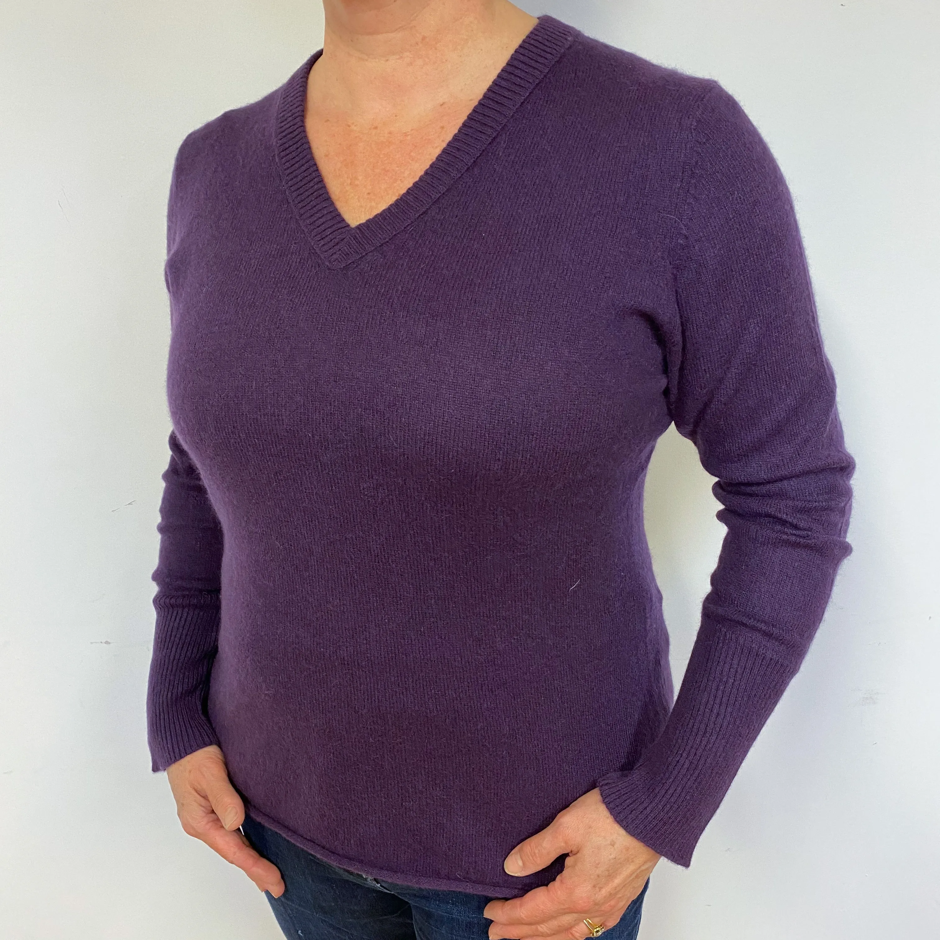 Grape Purple Cashmere V-Neck Jumper Large.