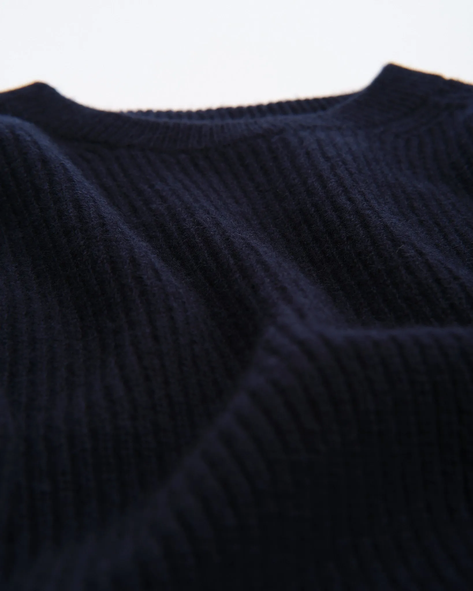 LOCC02 Ribbed Cashmere Crew Pullover Dark Navy