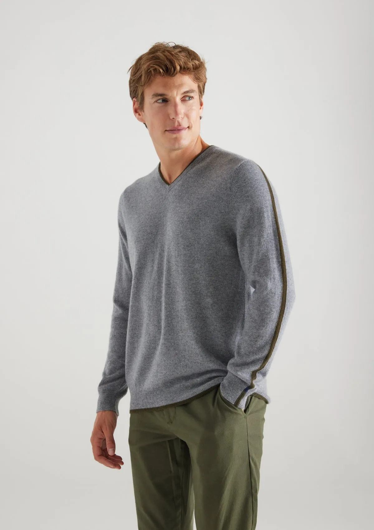 Mens Cashmere V Neck Sweater in Derby Grey