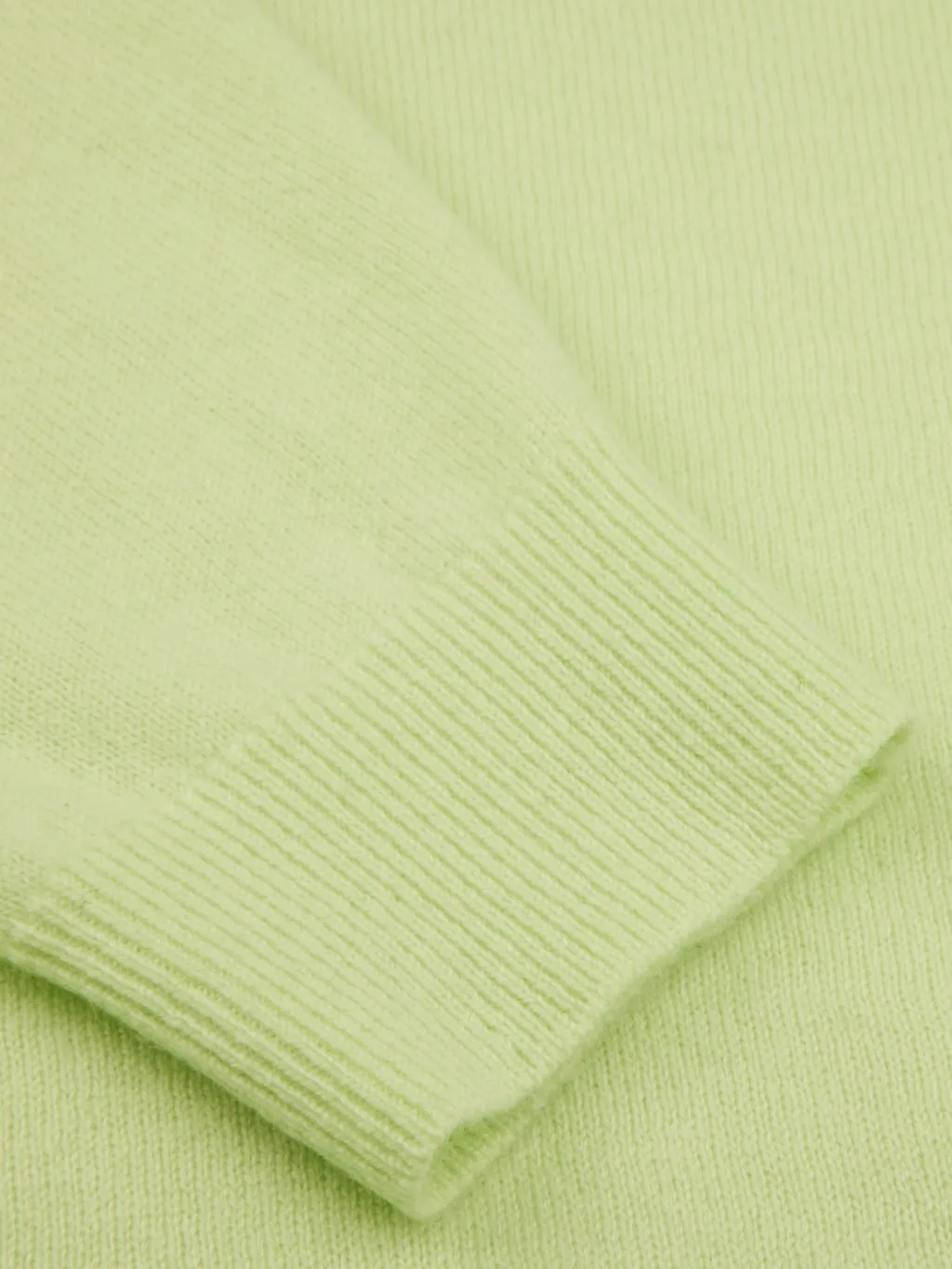 PEAR GREEN CASHMERE CREW NECK SWEATER