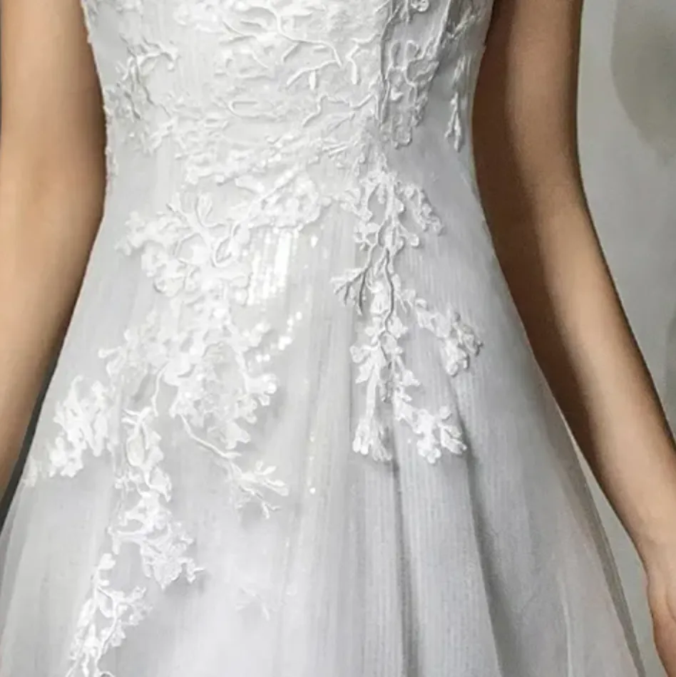 Shining V-Neck Wedding Dress With Long Tulle Train