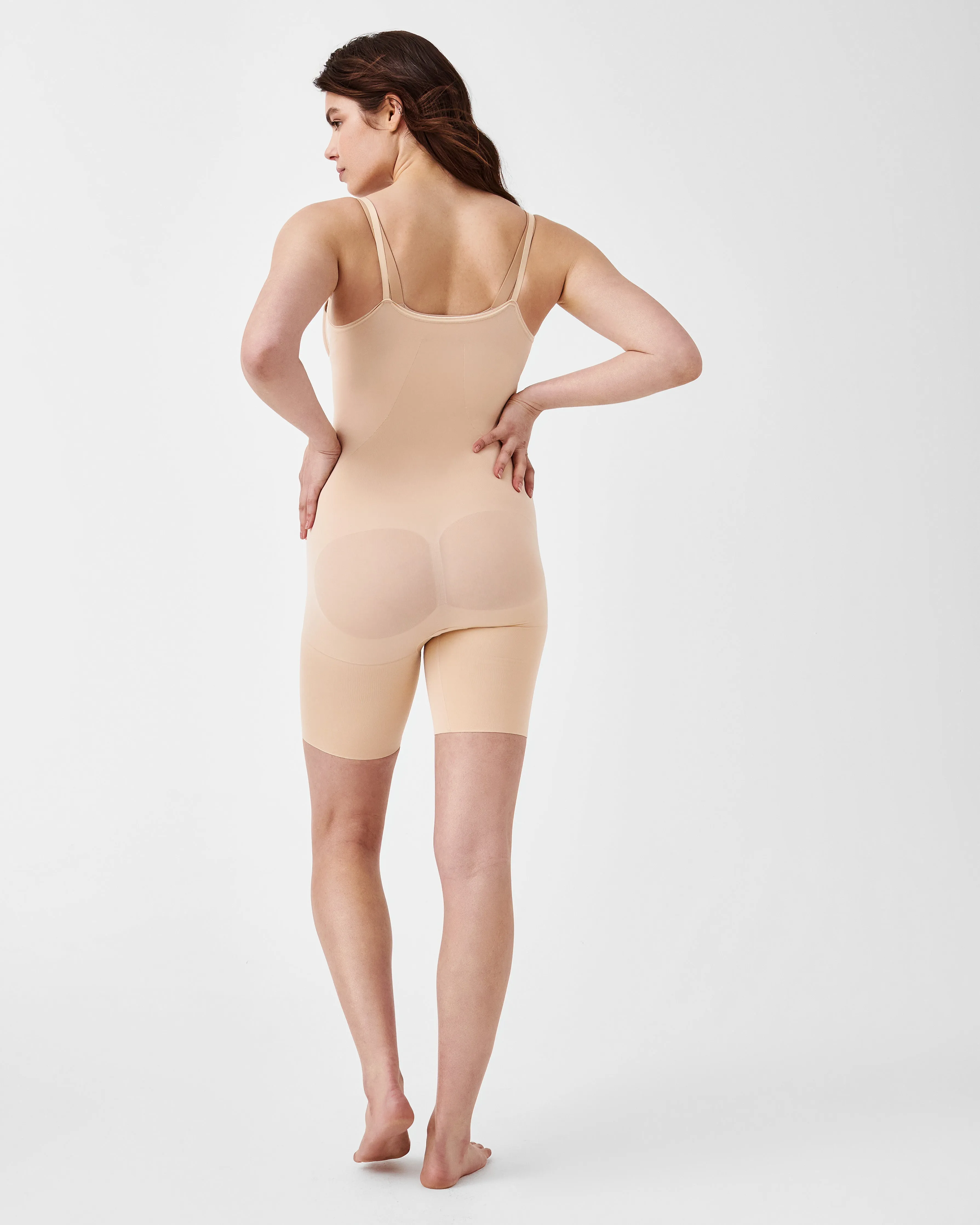 SPANXsculpt™ Seamless Power Open-Bust Mid-Thigh Bodysuit