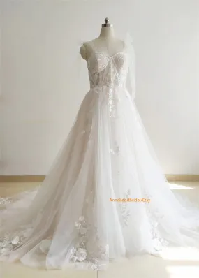 White Lace Tulle Wedding Dress